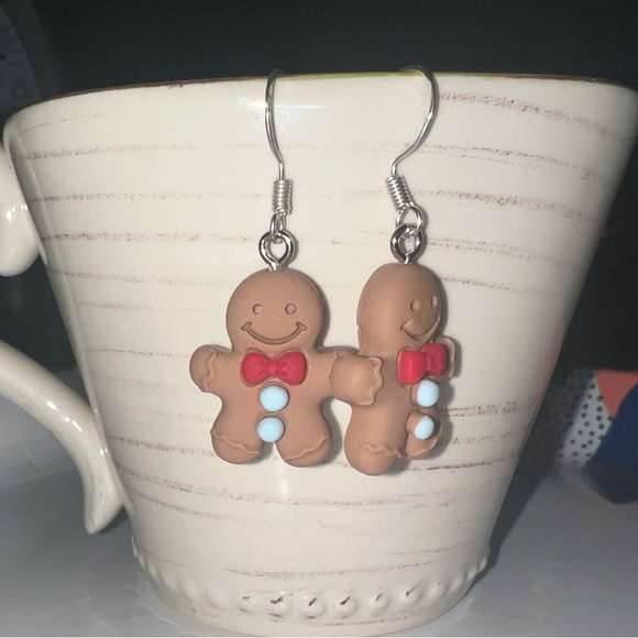 $3 GINGERBREAD CHRISTMAS EARRINGS. NEW. STERLING SILVER HOOKS. $3 IF BUNDLED - Picture 3 of 16